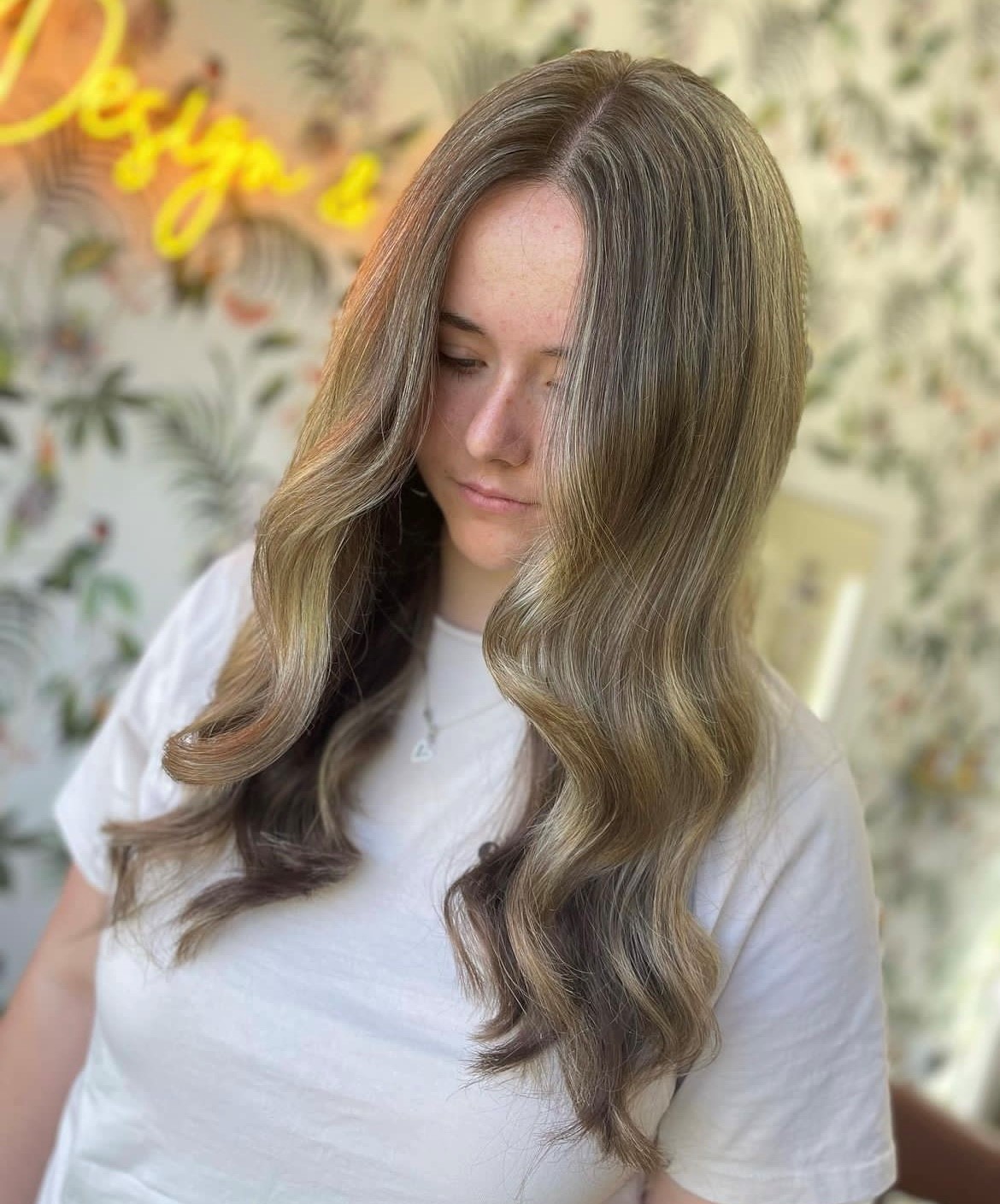 Full head highlights restyle and curls front