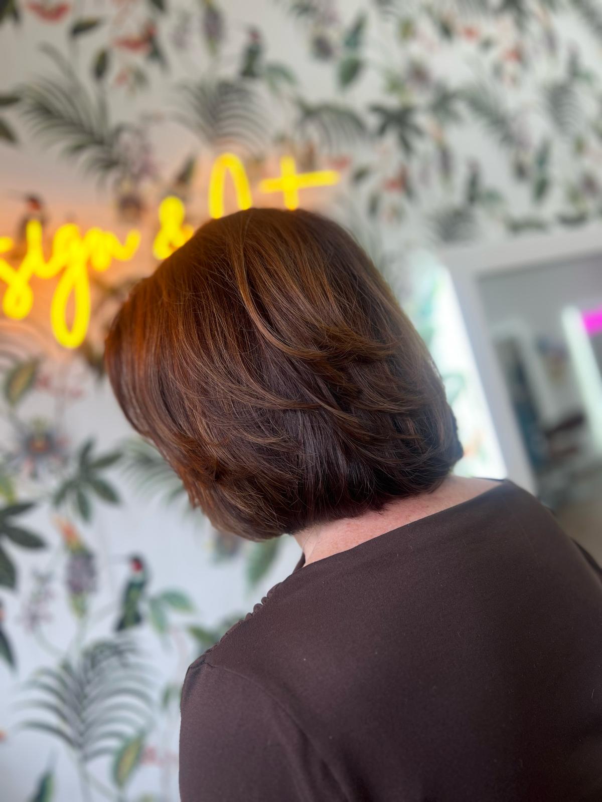 Root tint covering greys